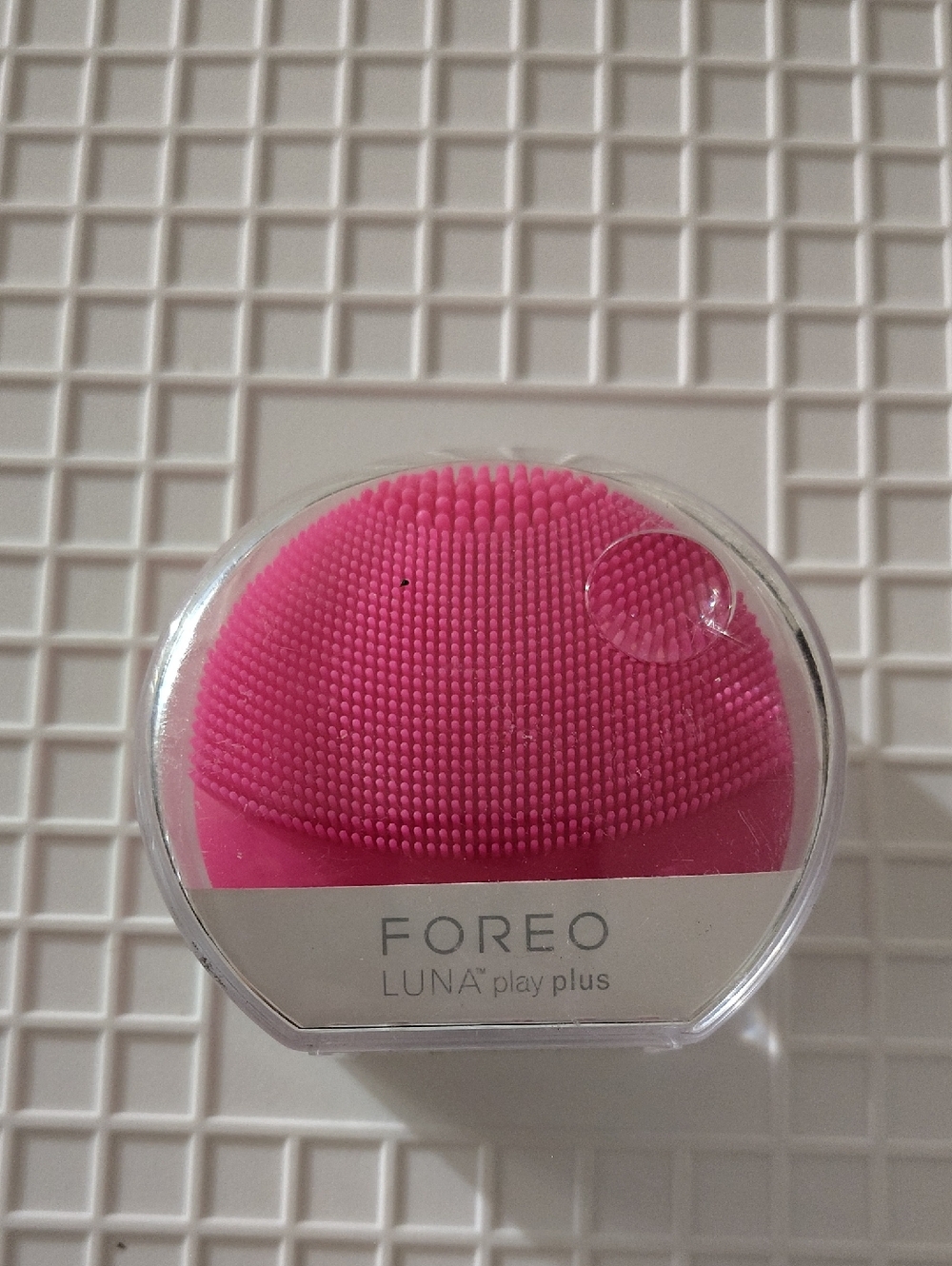 FOREO LUNA Play Plus Silicone Facial Cleanser - Pink